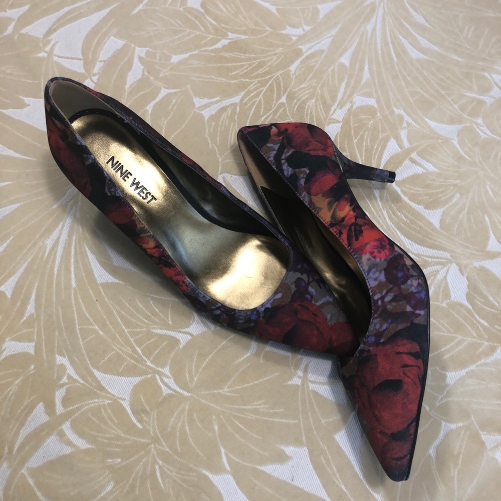 Nine West  “Margot” Fabric Floral Heels 7M